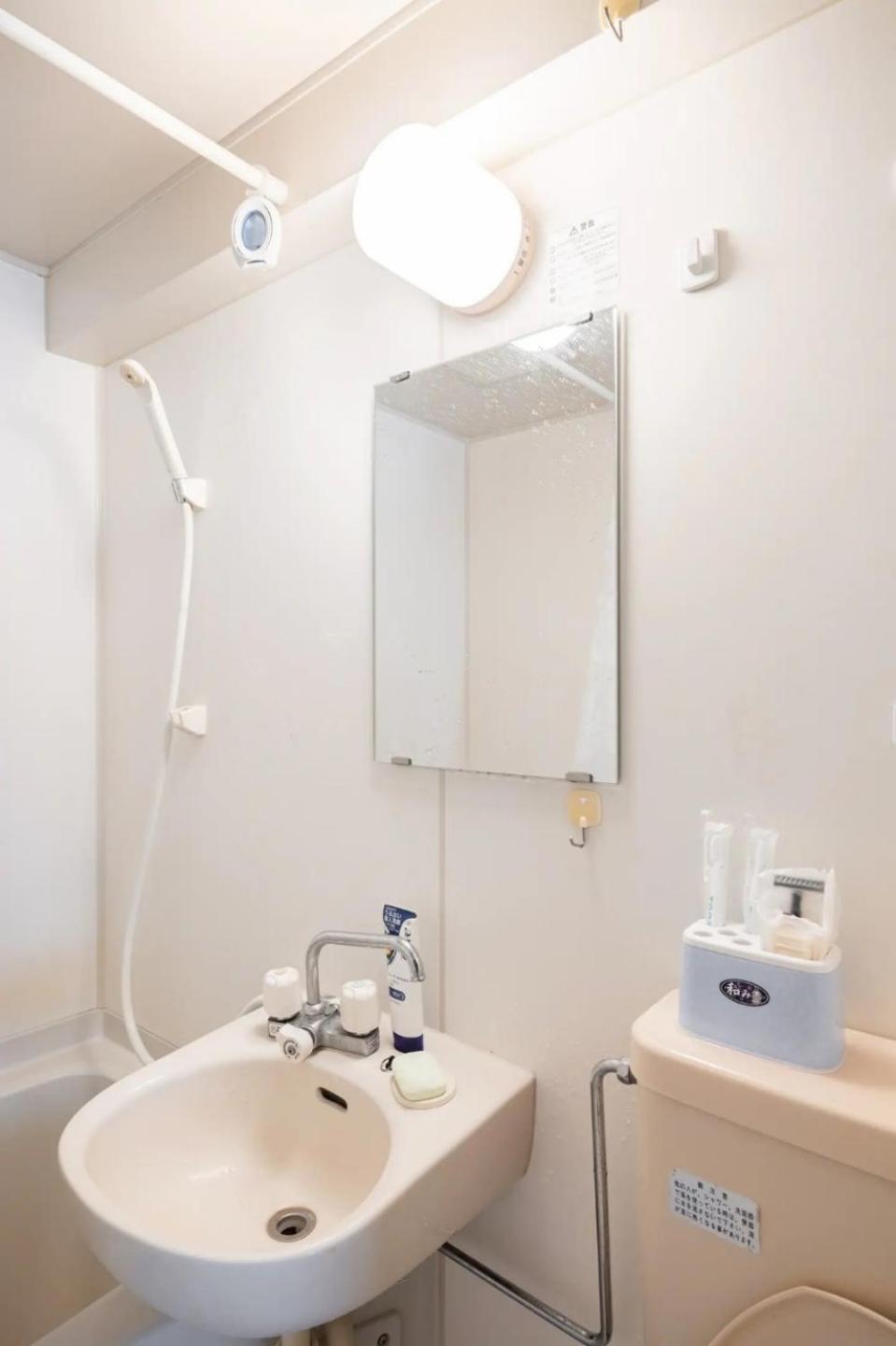 Apartment 201.near Ueno Park/3min Train St.easx Access Tokyo